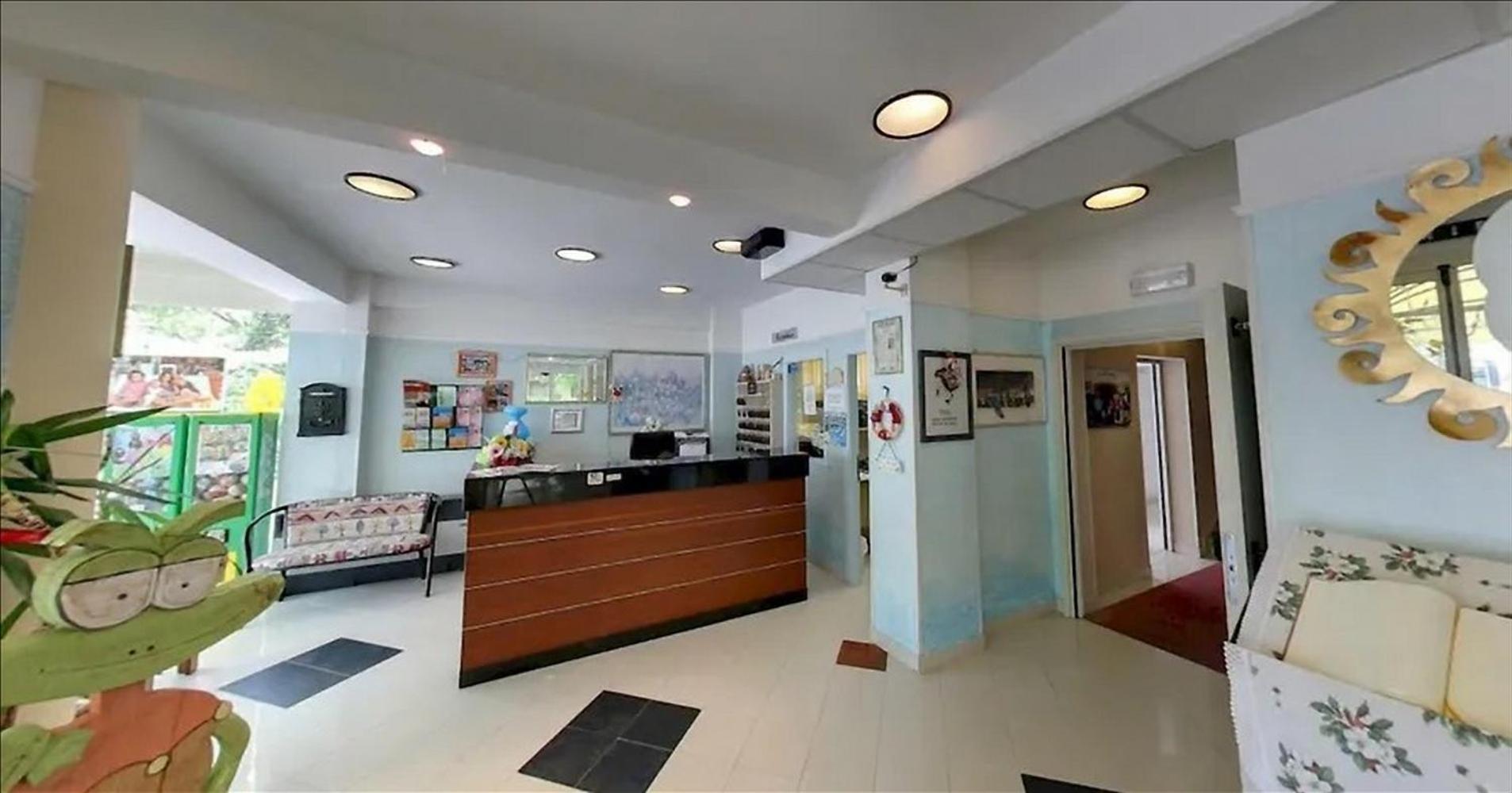 Hotel Milord Cesenatico Esterno foto