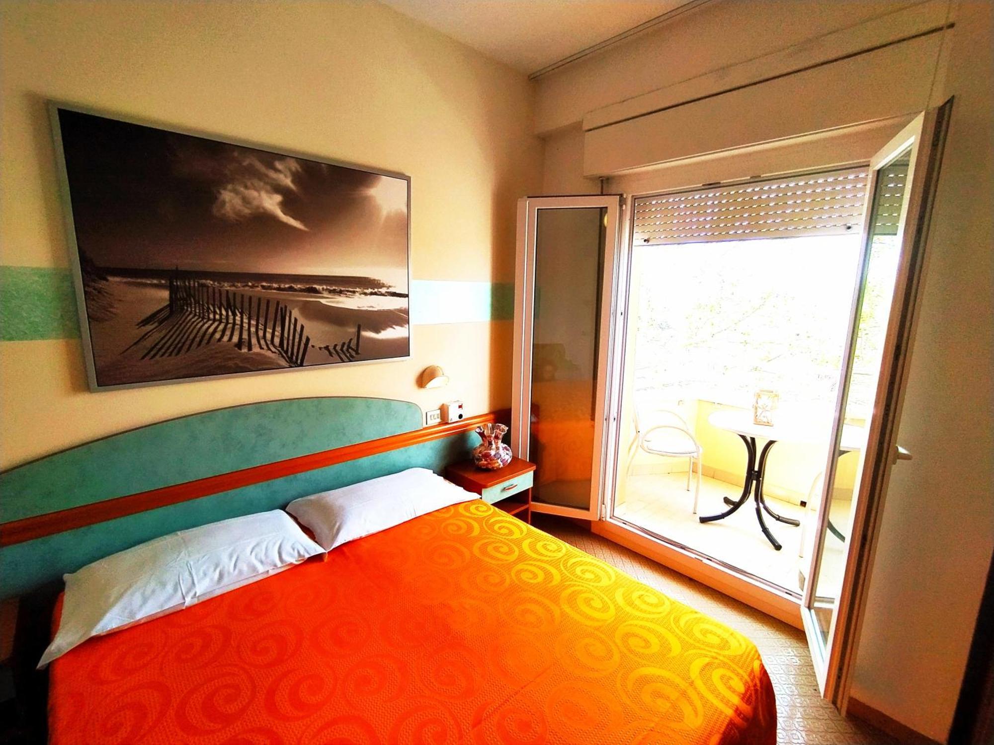 Hotel Milord Cesenatico Esterno foto