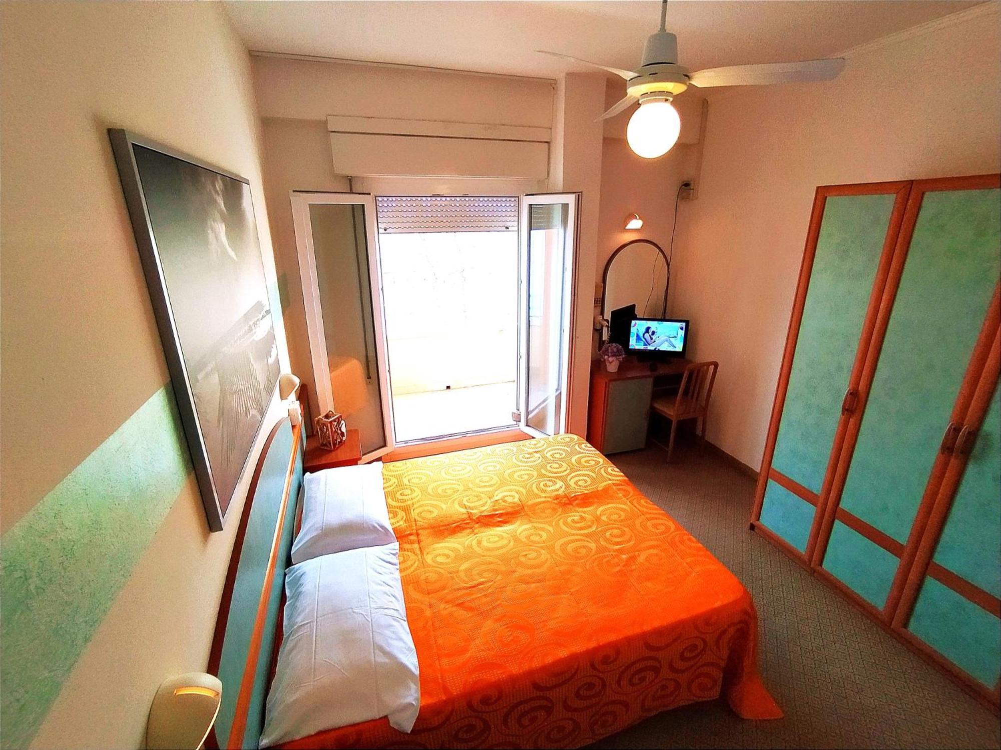 Hotel Milord Cesenatico Esterno foto