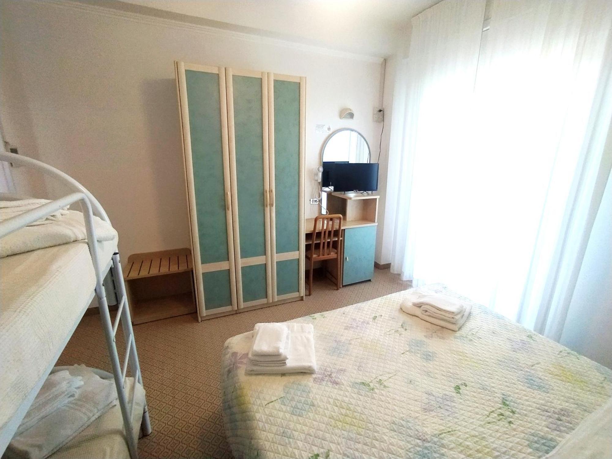 Hotel Milord Cesenatico Esterno foto